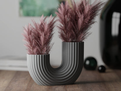 Modern U Shaped Vase – byVORM