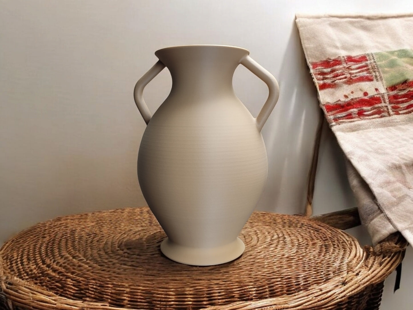 Amphora Greek Vase - byVORM