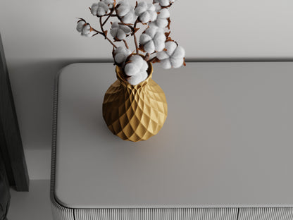 Diamond Facet Vase – byVORM