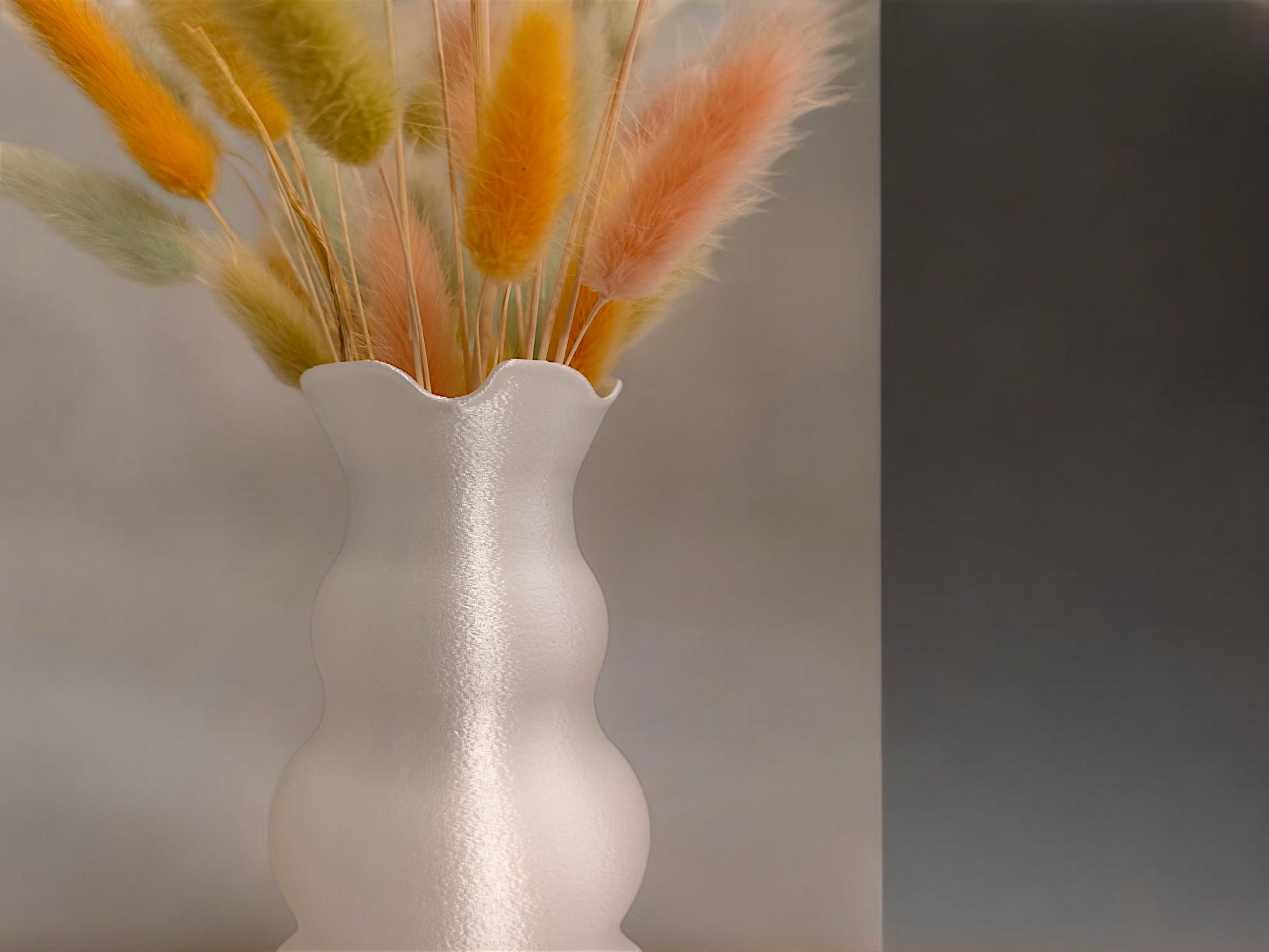 Tulip-Inspired Vase – byVORM
