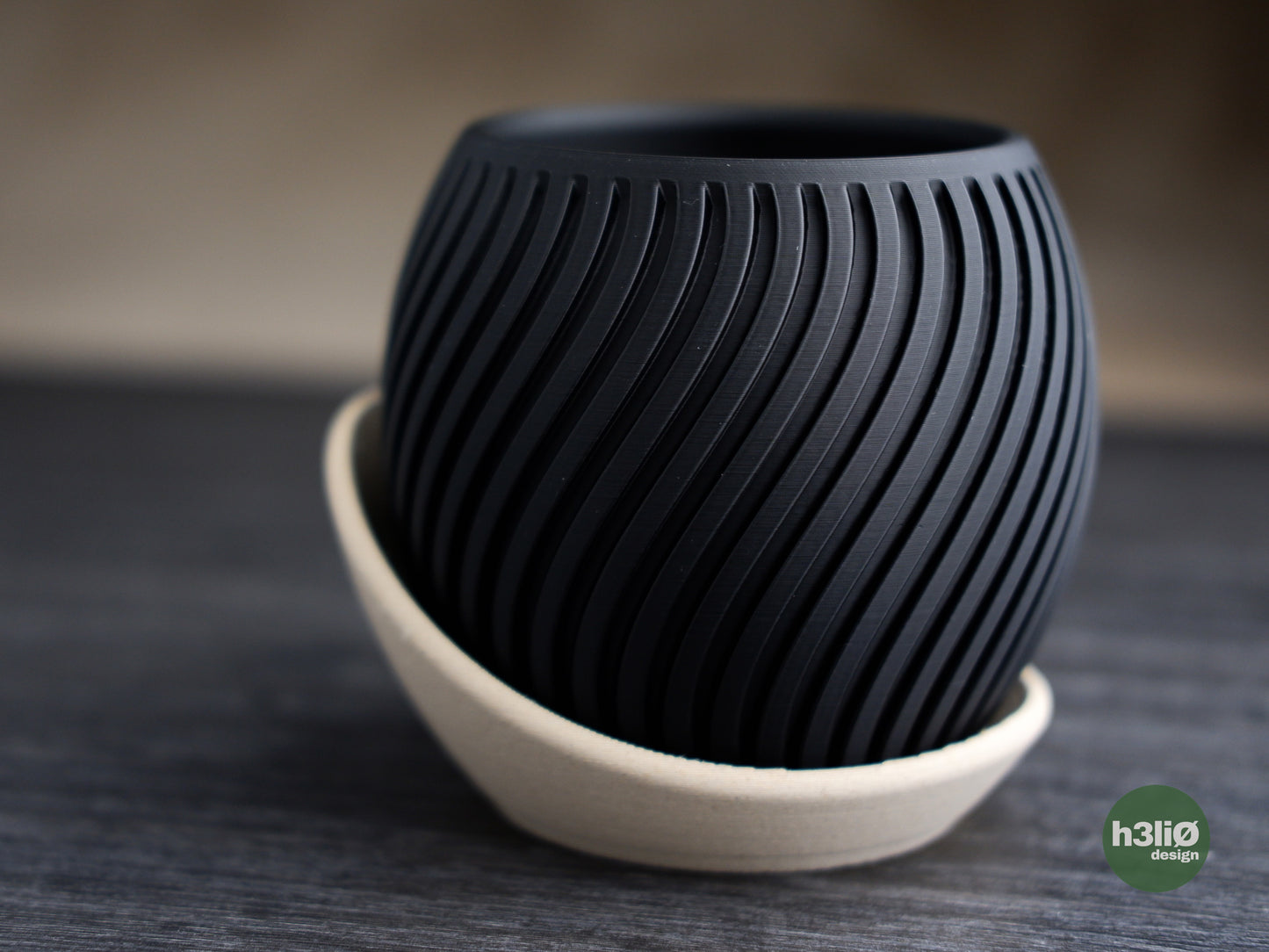 Wavy Planter - byVORM