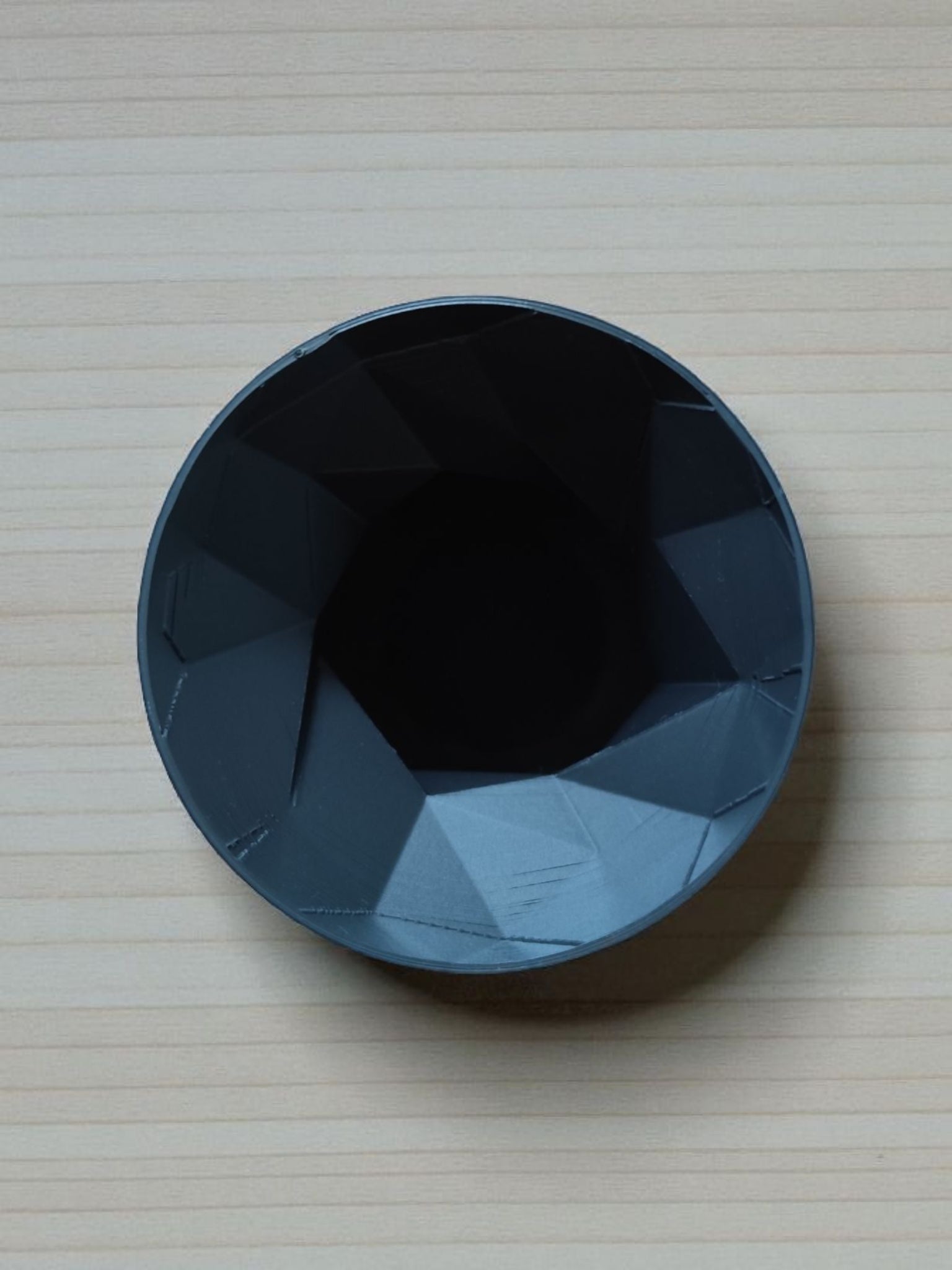 Low Poly Minimalist Vase – byVORM