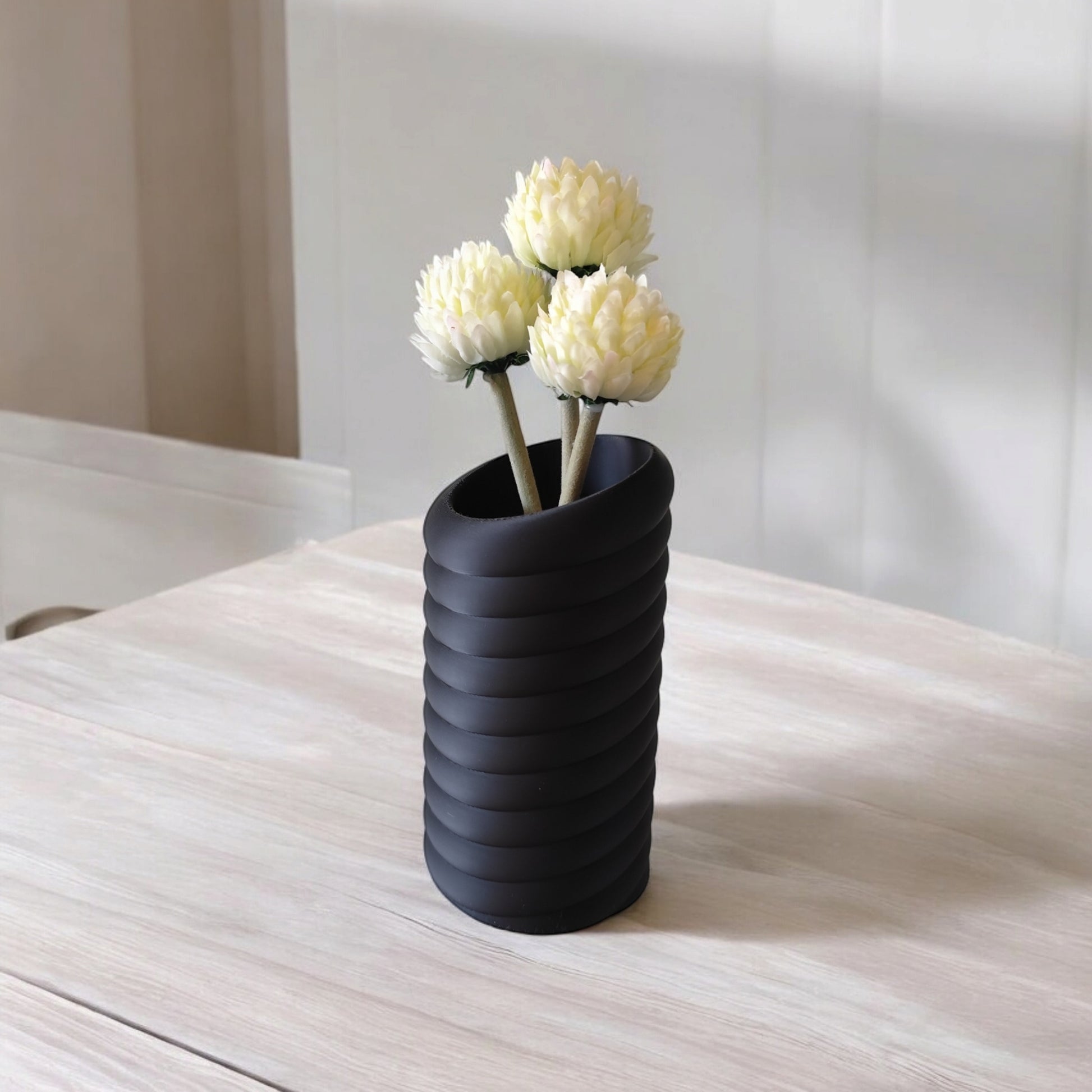 Swirly Vase – byVORM
