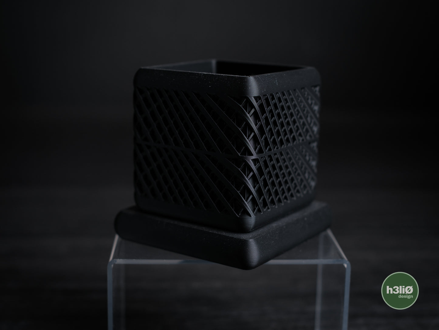 Qube Planter - byVORM