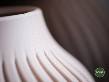 Radiate Vase - byVORM